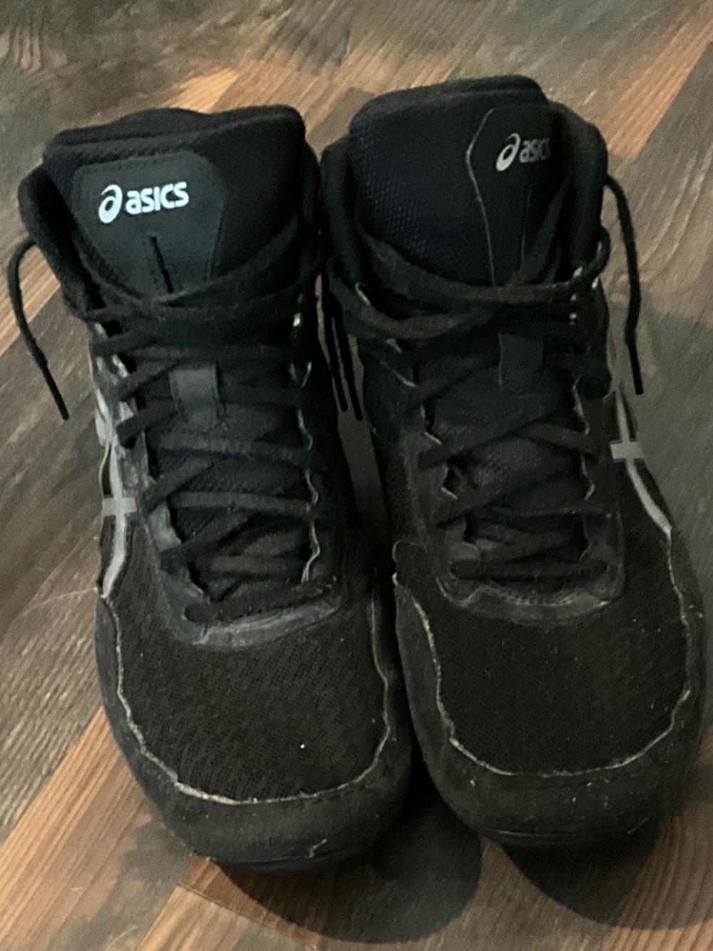 ASICS Black Women’s Athletic High-Top Wrestling Shoes